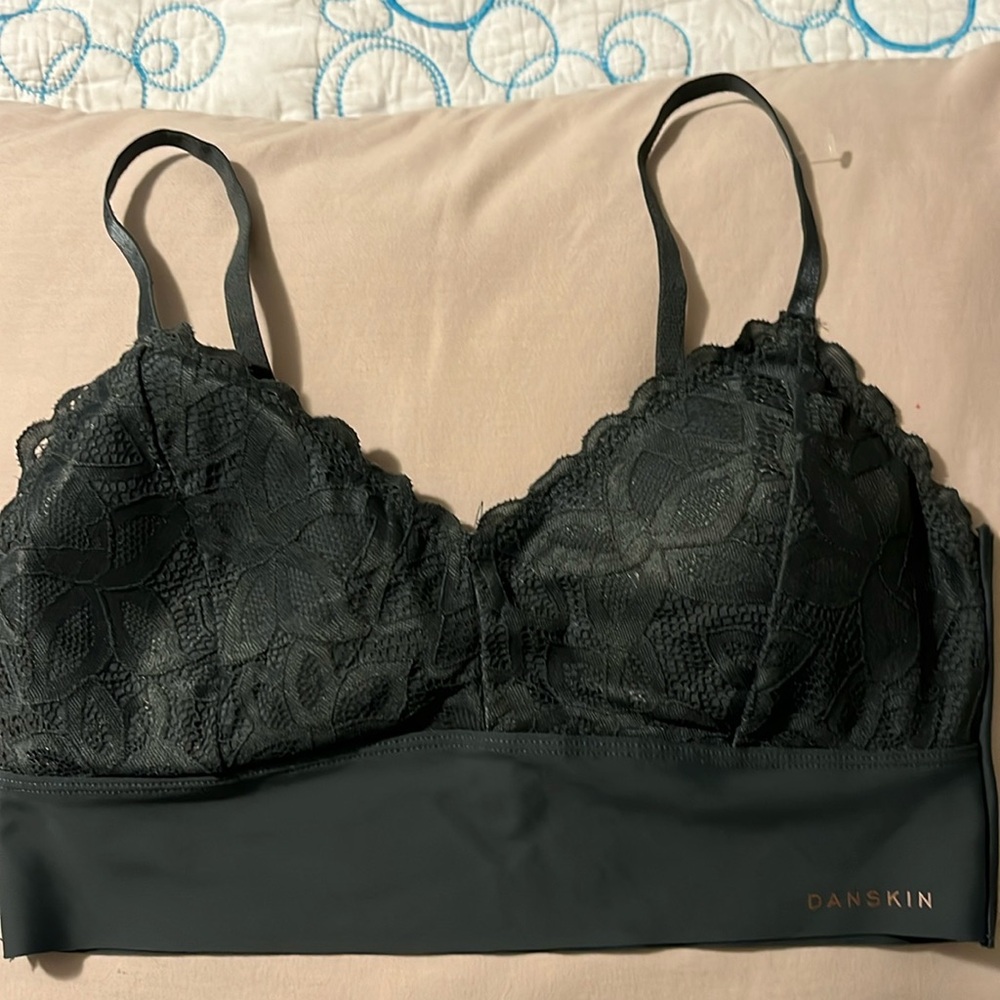 Danskin bralette, no underwire adjustable strap, padded cups
